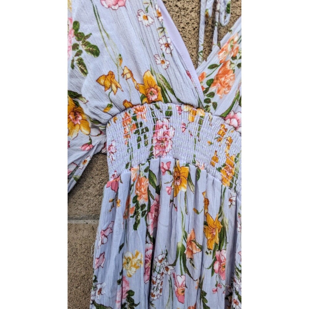 Lulus Lavender Deep v-Neck Split Flutter Sleeve Floral Dress Size Small - Picture 4 of 9